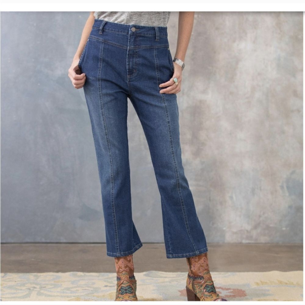 Sundance Peyton Kick Flare Crop Jeans Size 32